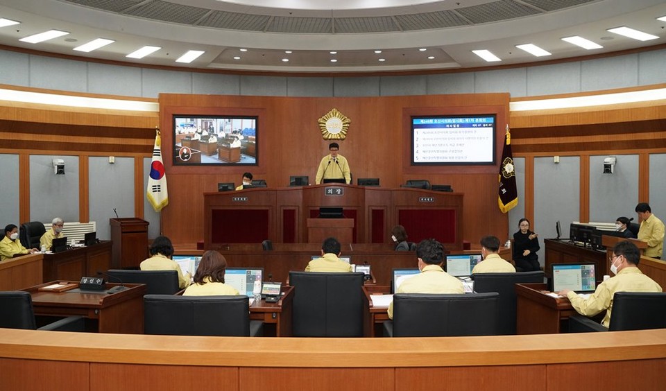오산시가 코로나19 확산에 따른 위기 극복 차원에서 23만 명 시민 모두에게 10만원씩 재난기본소득을 지급합니다.▲제공=오산시의회
