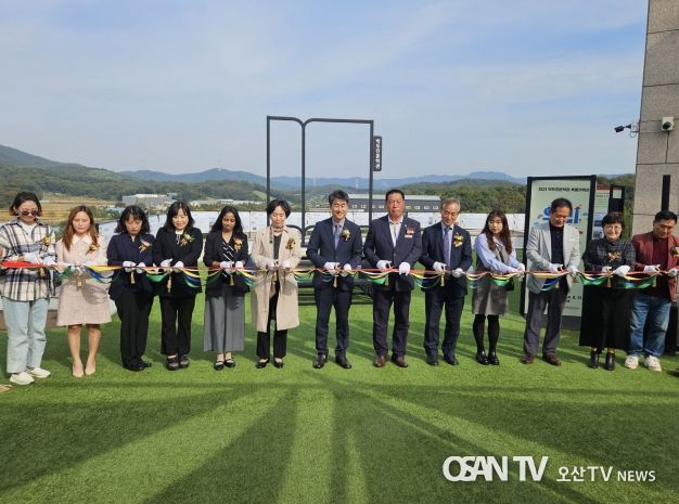 안성시 박두진문학관, 특별기획전 '우리가족 문학새움' 개막