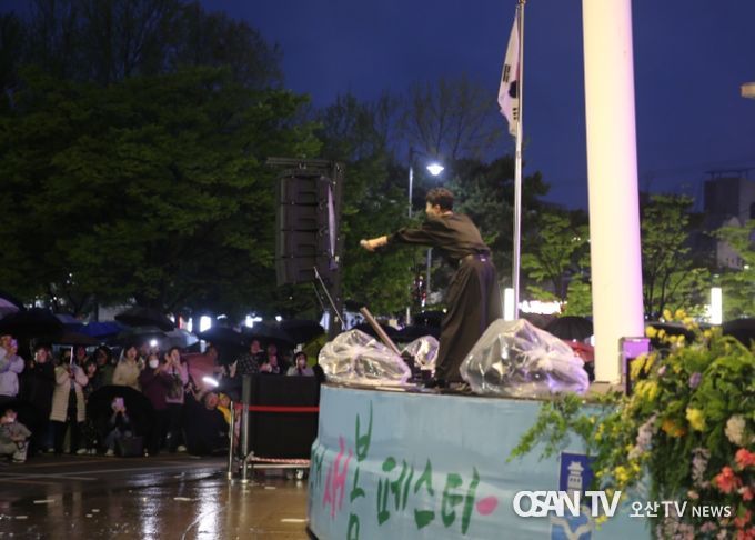 수원시 장안구, ‘2024 만석거 새봄 페스타’ 달빛 비추는 만석공원에서 시민들과 나들이