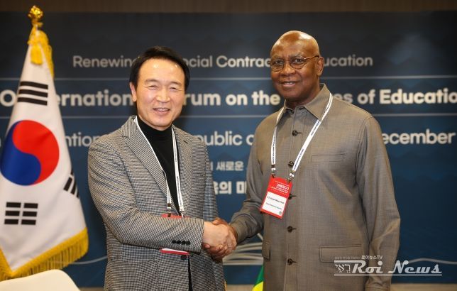 세네갈 세린 음바예 티암(국제미래교육위원회 위원, 전 세네갈 장관)