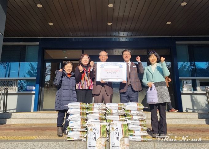안중 사랑의동산교회, 안중읍에 사랑의 쌀 기부