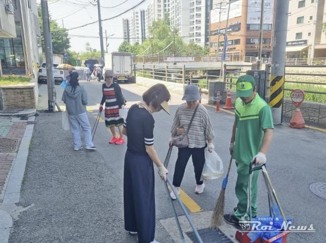 수원시 매교동, 여름철 풍수해 대비 우수전 청소 활동 실시