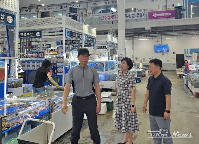 이애형 위원장, 수원 농수산물도매시장 이용 환경 개선을 위한 현장점검