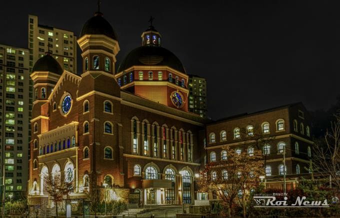 2021 수원디자인대상 수상작인 광교1동성당.